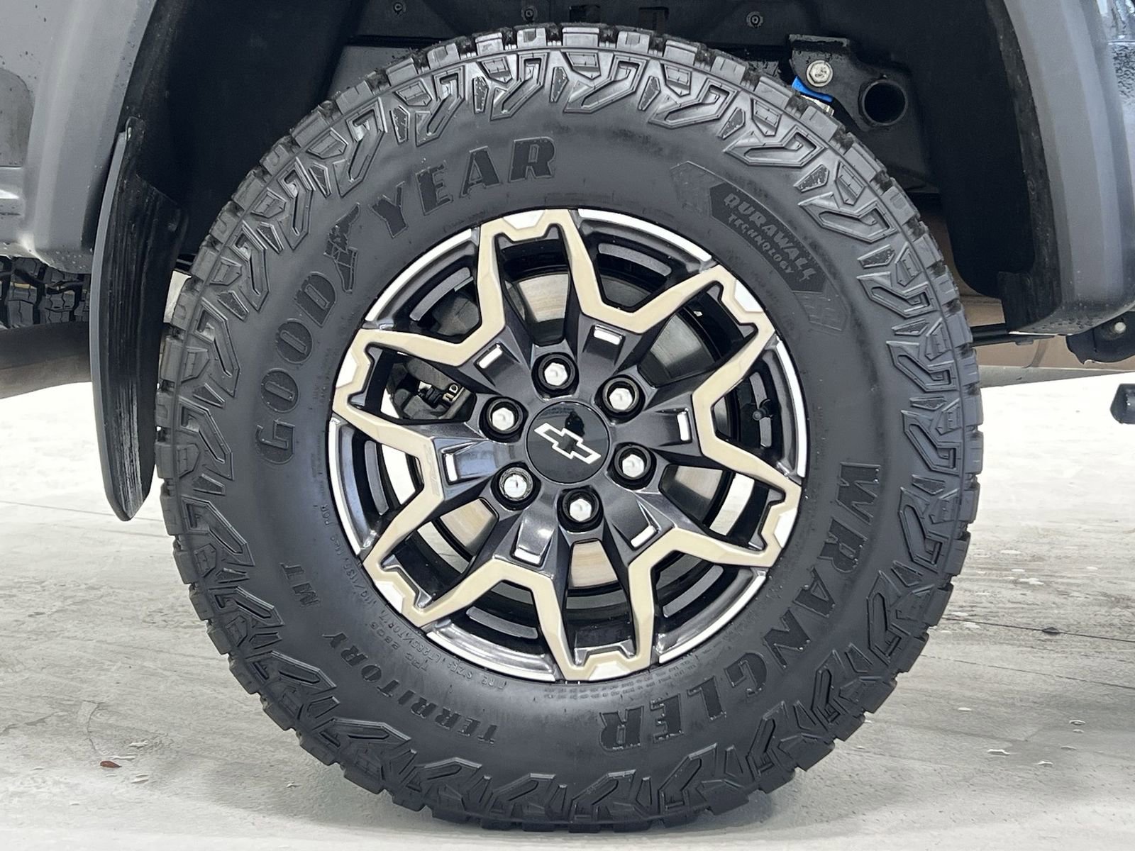 Used 2024 Chevrolet Colorado ZR2 w/ ZR2 Convenience Package III image 10