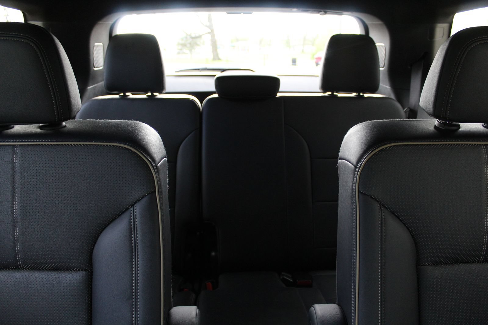 Used 2025 Chevrolet Traverse High Country w/ LPO, Floor Liner Package AWD/4WD image 16