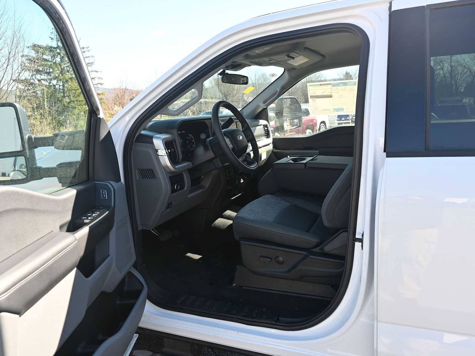 New 2026 Ford F350 XLT w/ 360-Degree Camera Package image 14