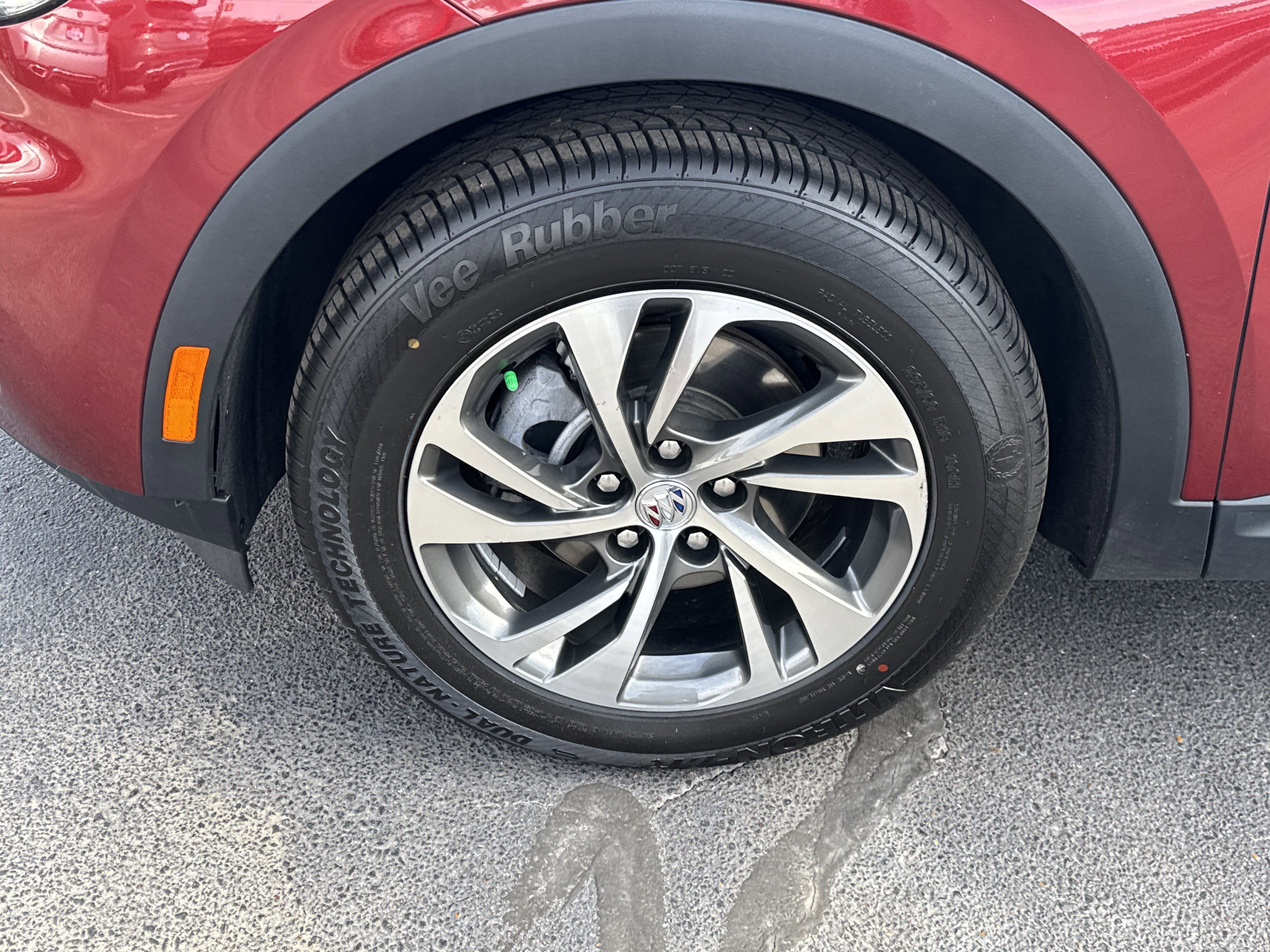 Used 2022 Buick Envision Essence w/ Technology Package I image 9