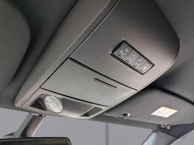 Used 2020 Dodge Grand Caravan SXT image 22
