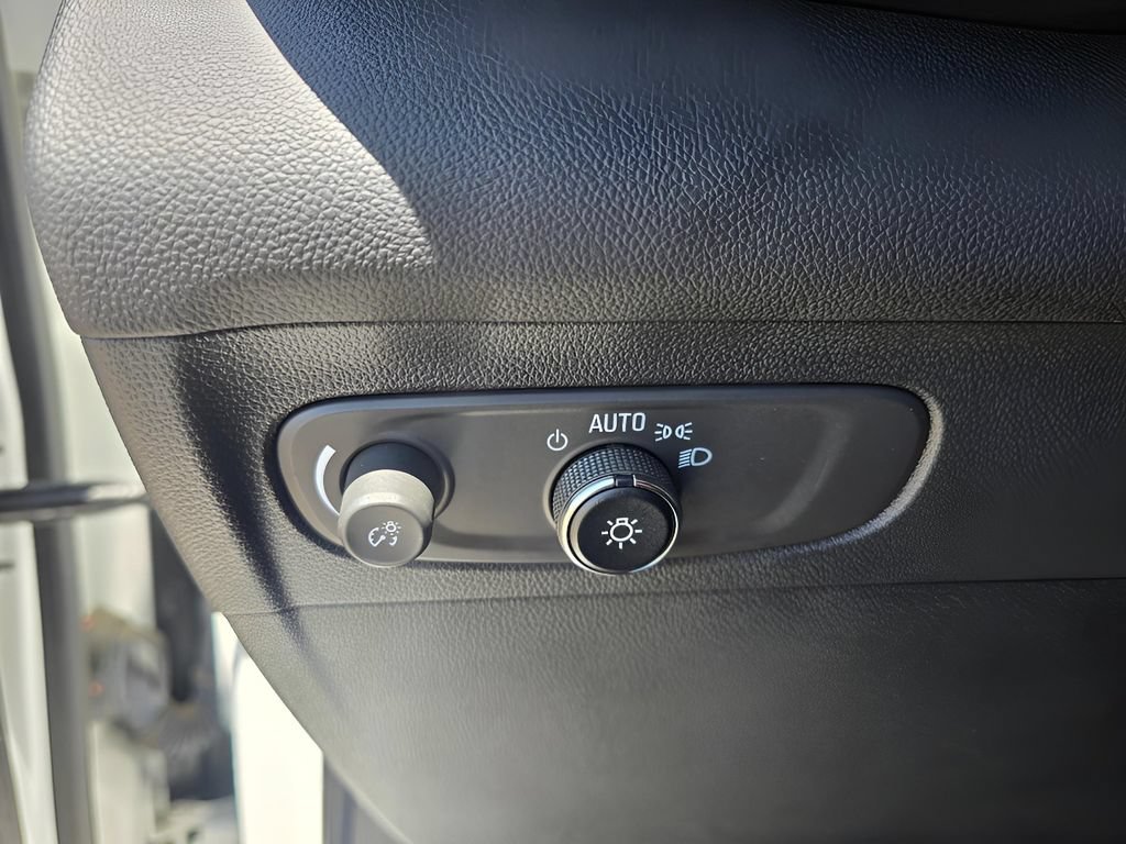 Used 2023 Buick Envision Preferred FWD image 21