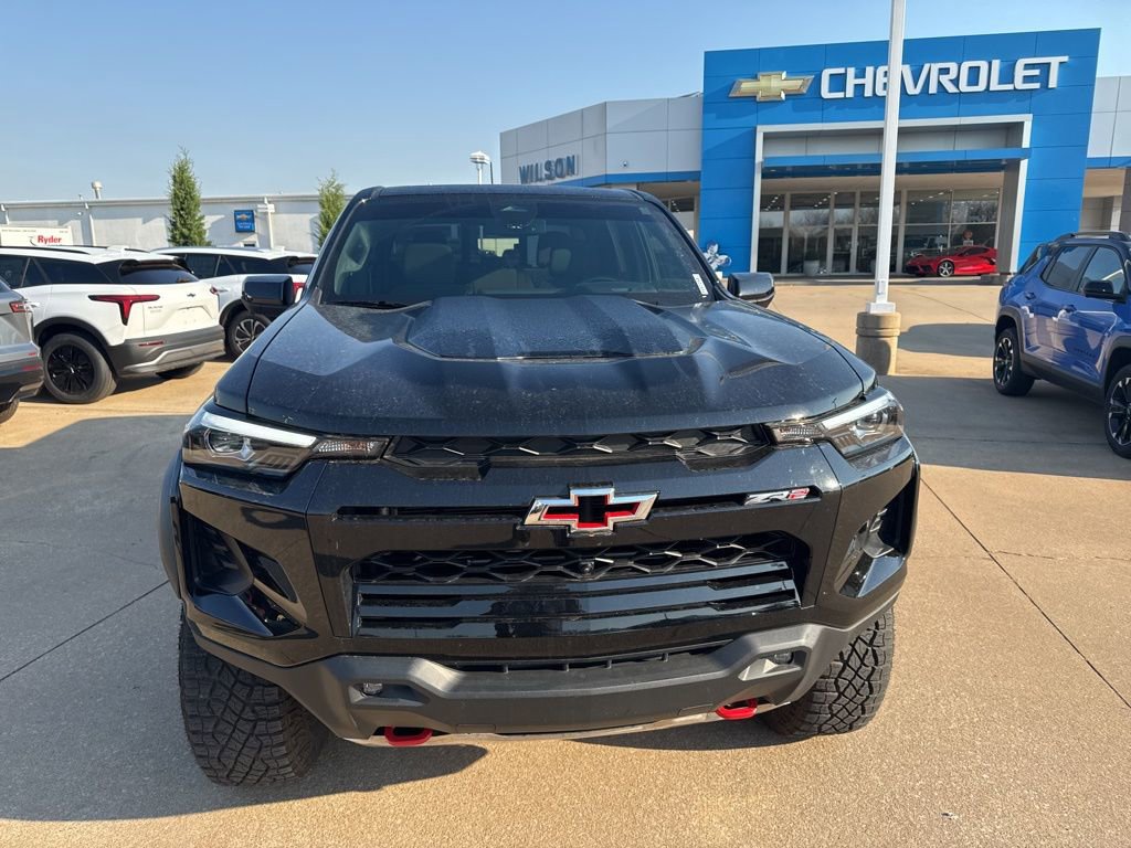 Certified 2024 Chevrolet Colorado ZR2 w/ Technology Package AWD/4WD image 2