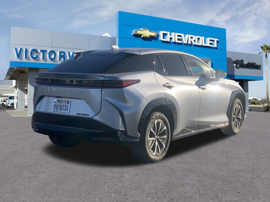 Used 2025 Lexus RZ 300e image 4