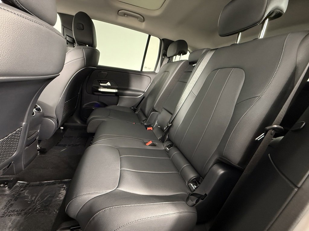 Used 2023 Mercedes-Benz EQB 300 4MATIC image 29