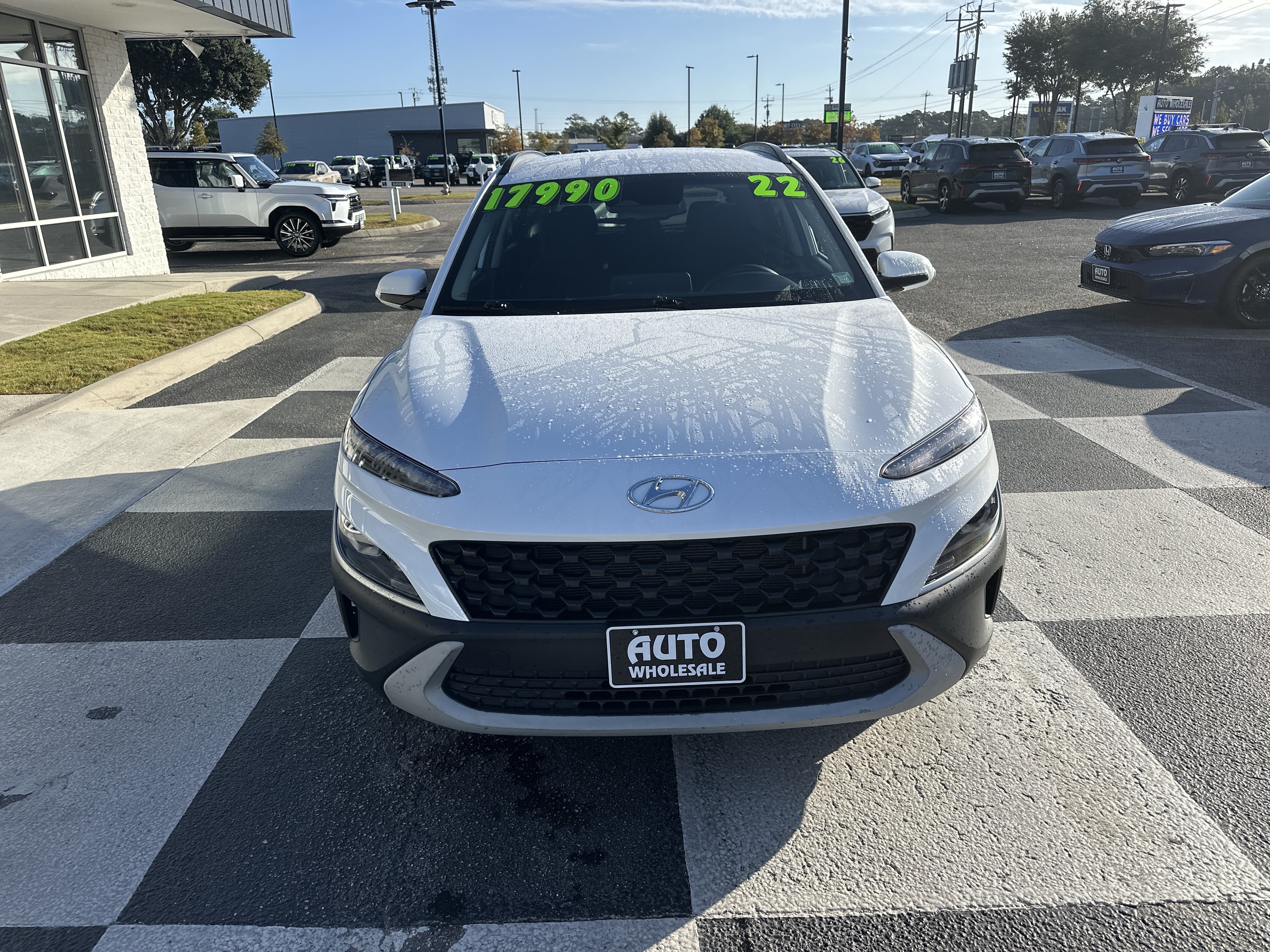 Used 2022 Hyundai Kona SEL w/ Cargo Package FWD image 2