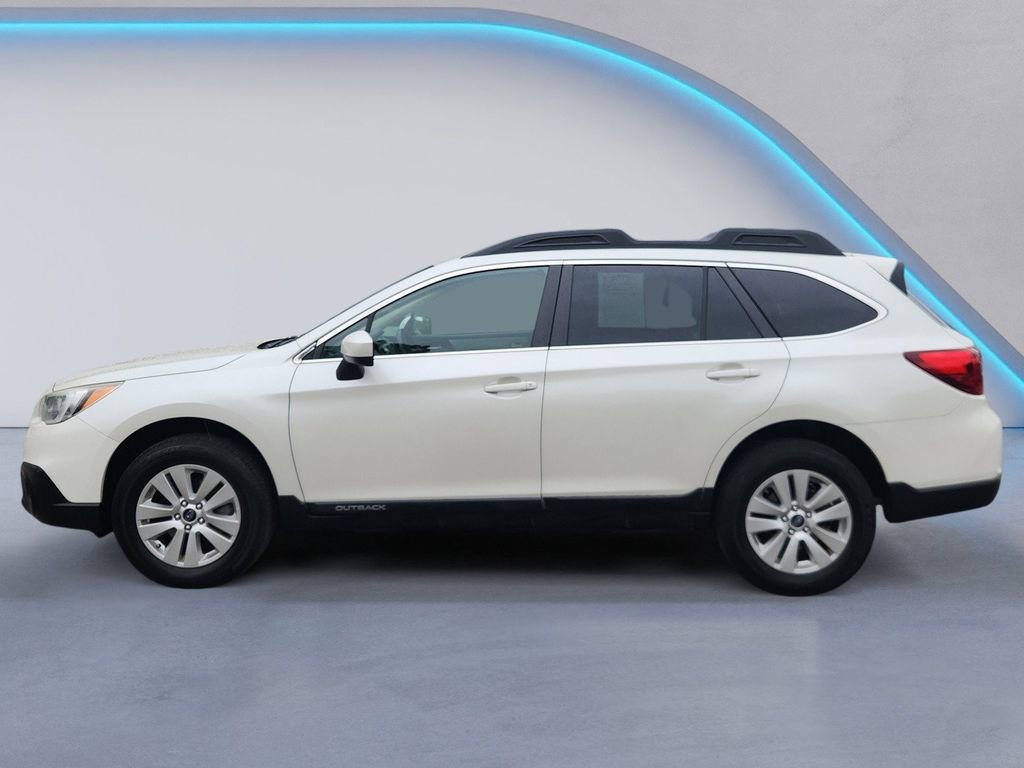 Used 2017 Subaru Outback 2.5i Premium AWD/4WD image 6