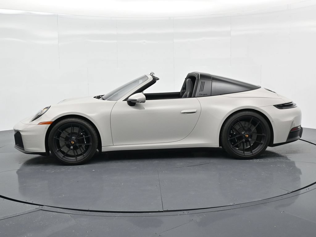 Certified 2025 Porsche 911 Targa 4 GTS AWD/4WD image 2