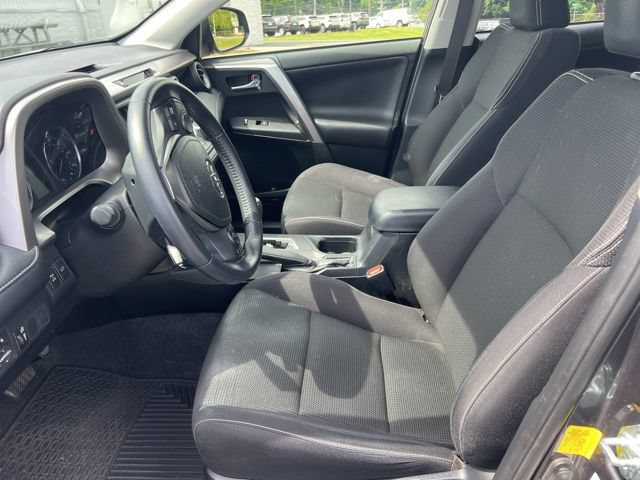 Used 2016 Toyota RAV4 XLE AWD/4WD image 10