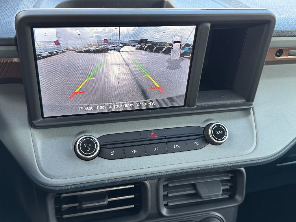 Used 2022 Ford Maverick Lariat w/ Lariat Luxury Package image 16