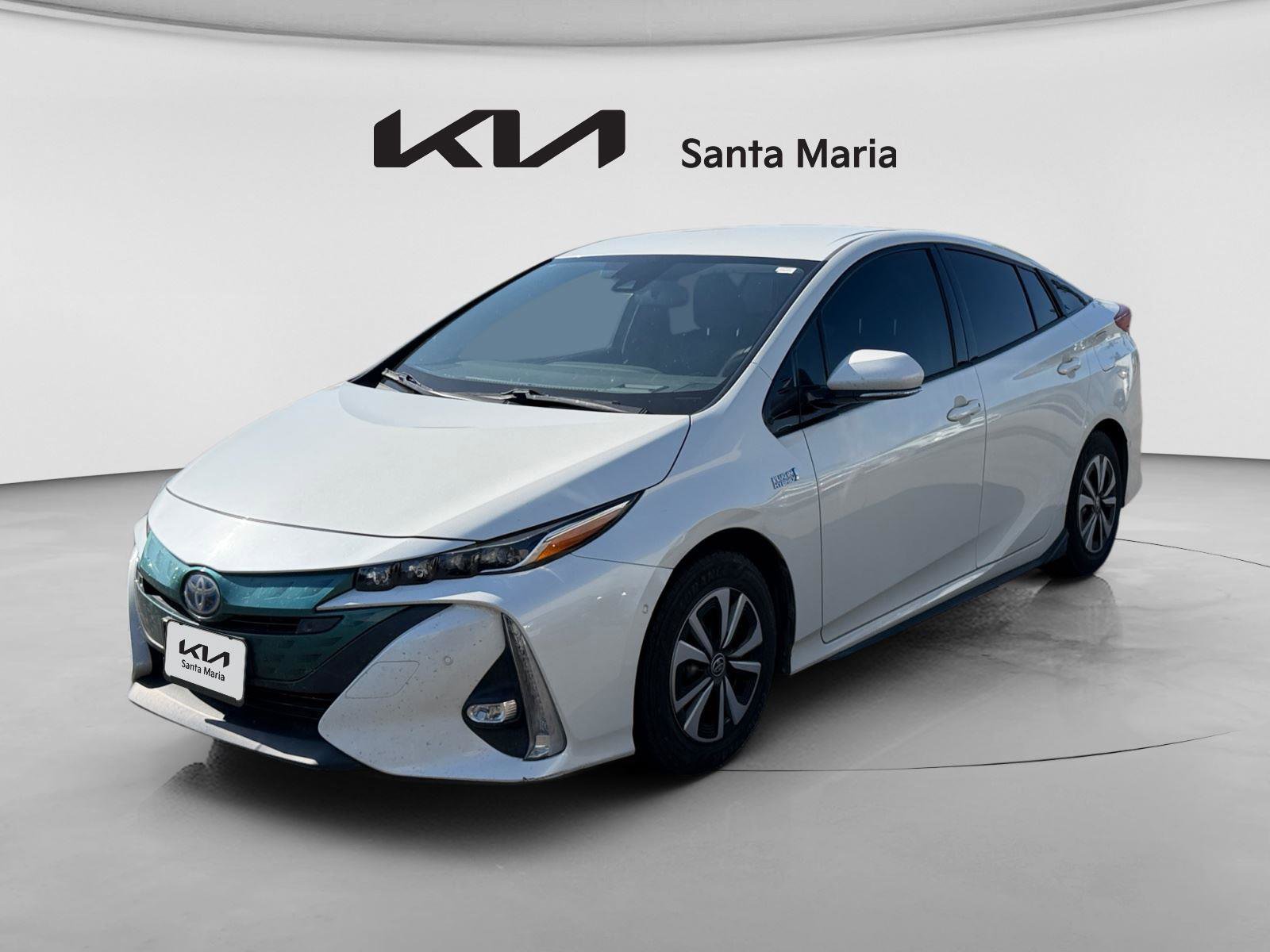 Used 2017 Toyota Prius Prime Advanced w/ Carpet Mat Package FWD image 3