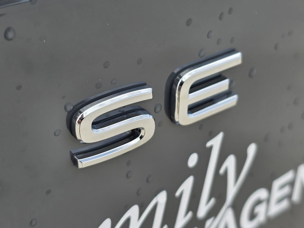 New 2026 Volkswagen Atlas Peak Edition image 8