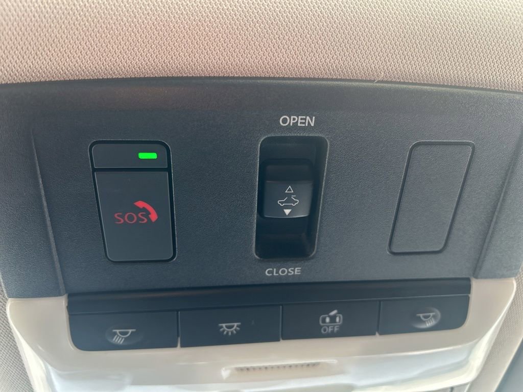 Used 2023 Nissan Altima 2.5 SV w/ SV Premium Package FWD image 18