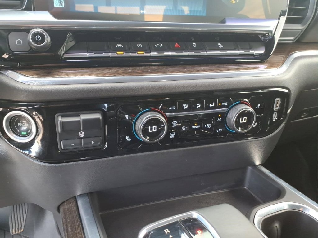 Used 2024 Chevrolet Silverado 1500 LT Trail Boss w/ Convenience Package II AWD/4WD image 27