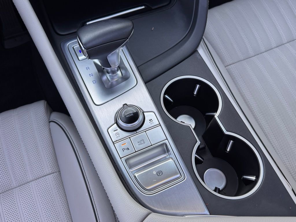 Used 2021 Genesis G70 2.0T w/ Elite Package image 18