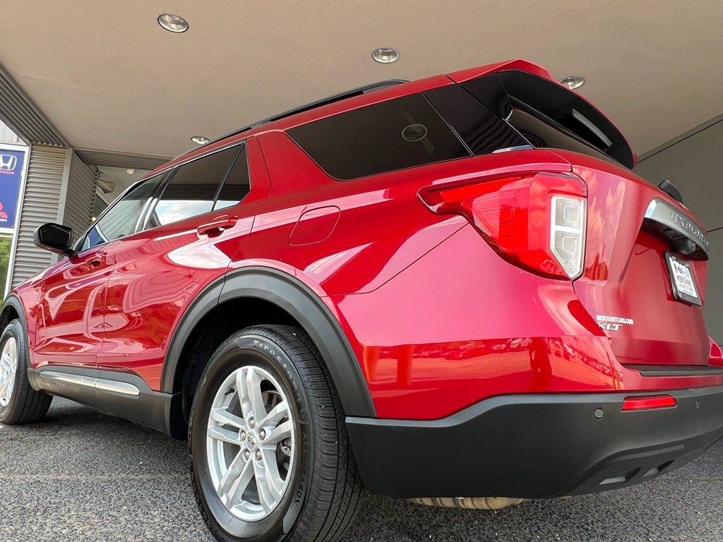 Used 2022 Ford Explorer XLT image 6