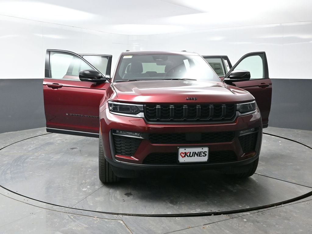 New 2026 Jeep Grand Cherokee Limited w/ Limited Altitude Package image 45