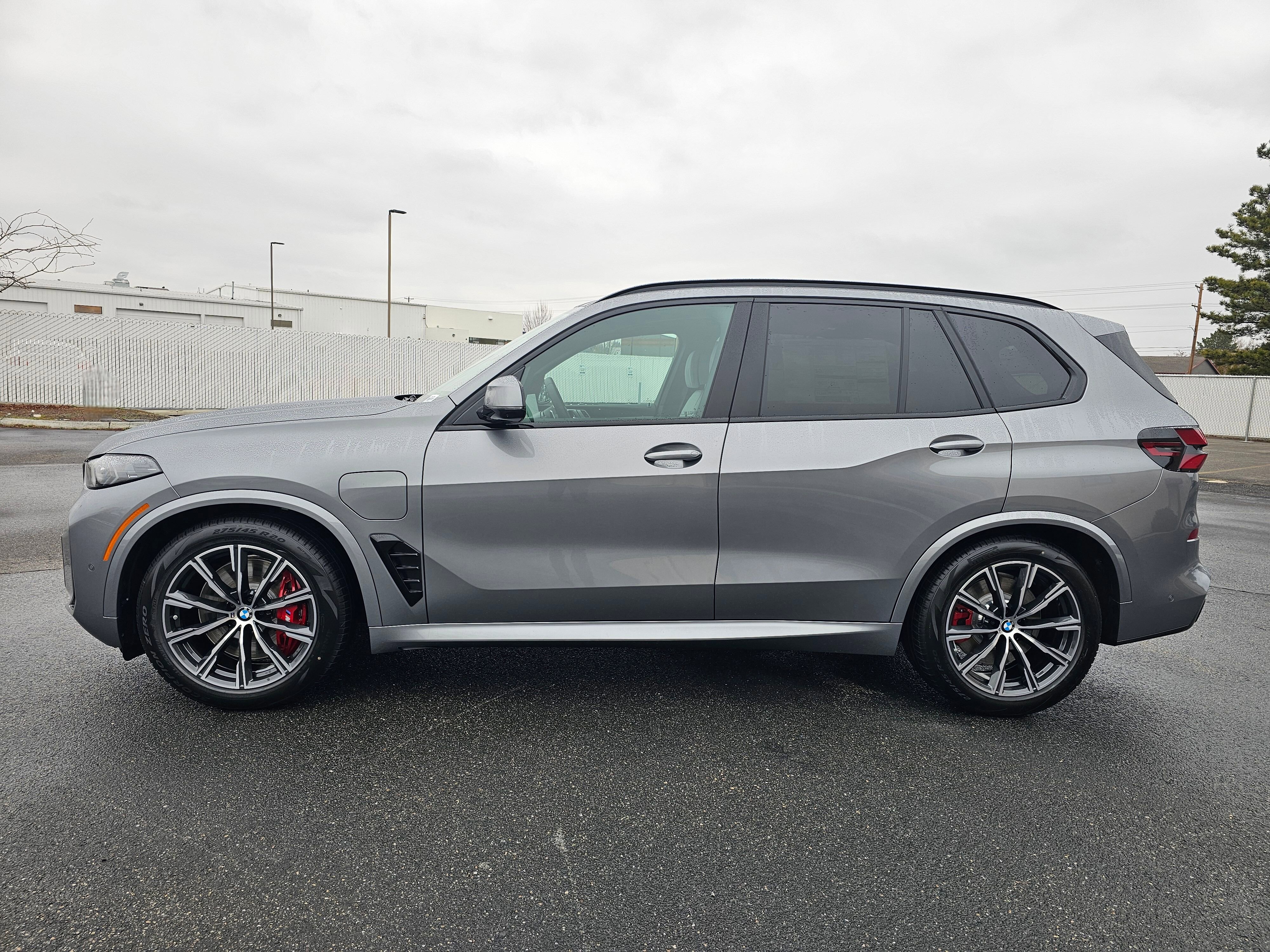 New 2026 BMW X5 xDrive50e w/ Executive Package image 35