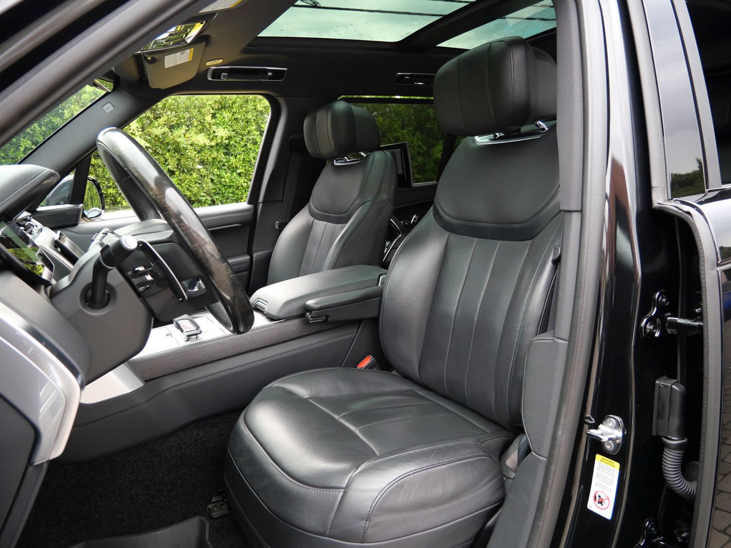 Used 2024 Land Rover Range Rover Long Wheelbase Autobiography AWD/4WD image 15