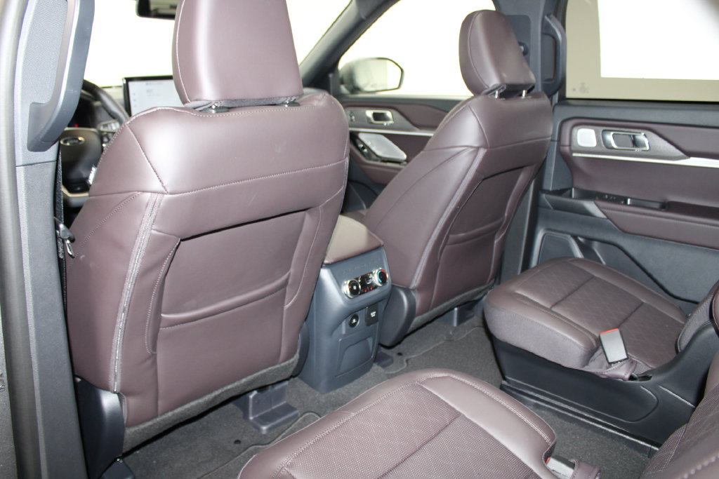New 2026 Ford Explorer Platinum RWD image 26