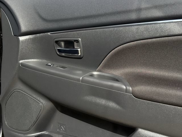 Used 2024 Mitsubishi Outlander Sport AWD image 25