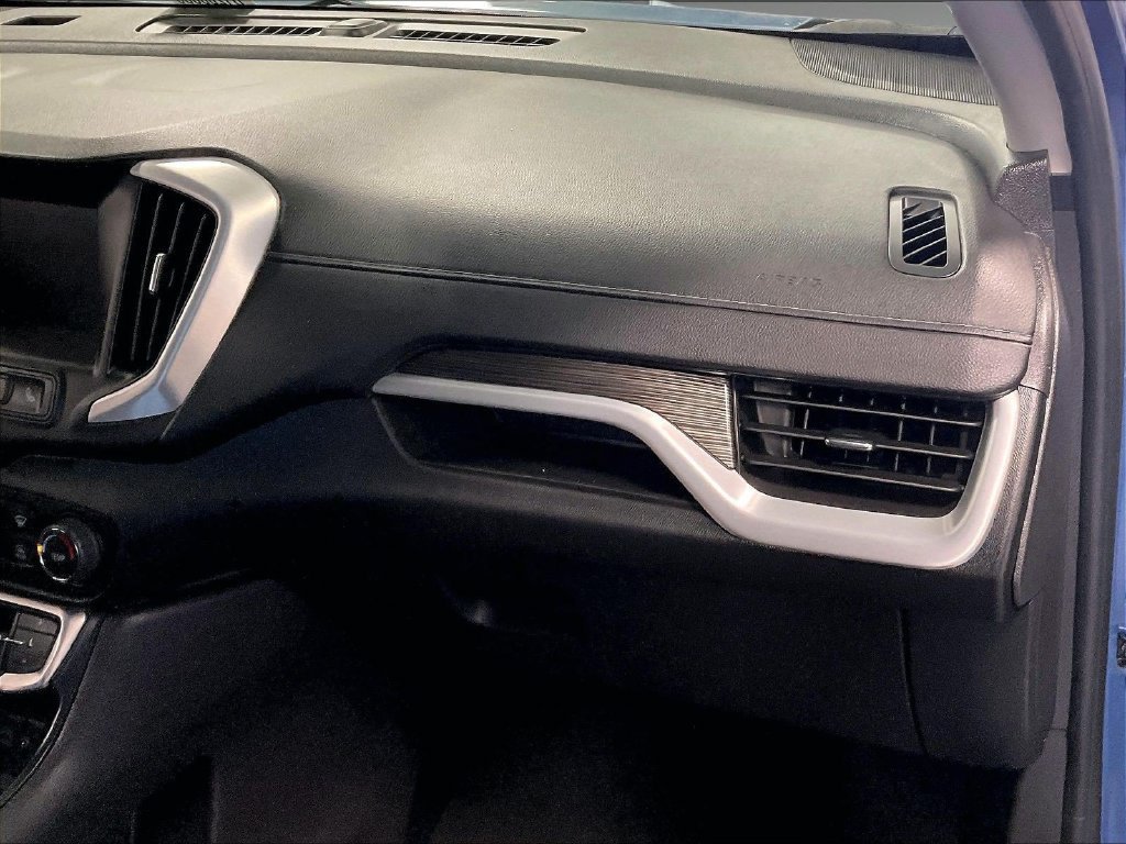 Used 2024 GMC Terrain SLE AWD/4WD image 13