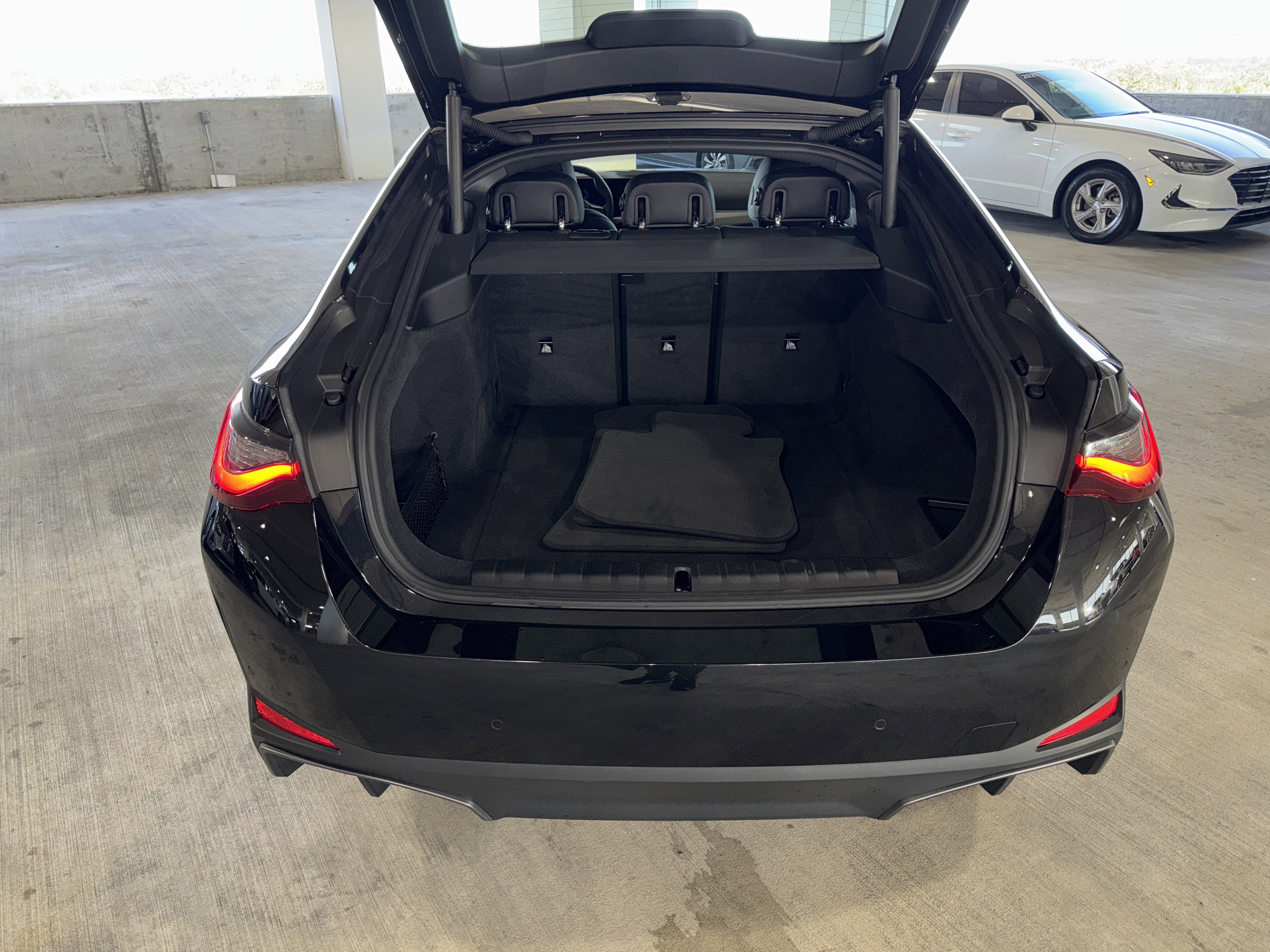 Certified 2025 BMW i4 eDrive40 image 13