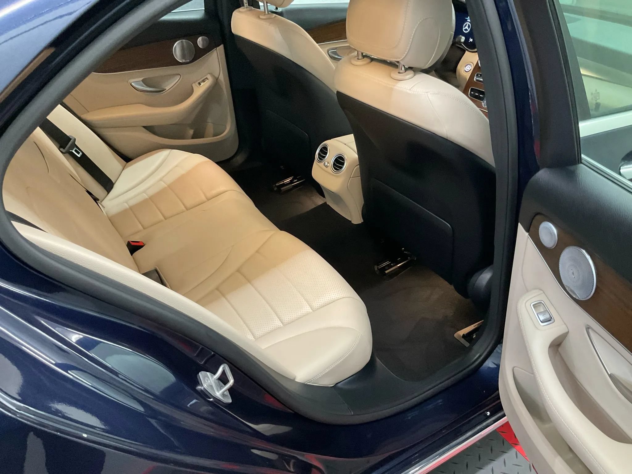 Used 2021 Mercedes-Benz C 300 Sport 4MATIC Sedan image 10