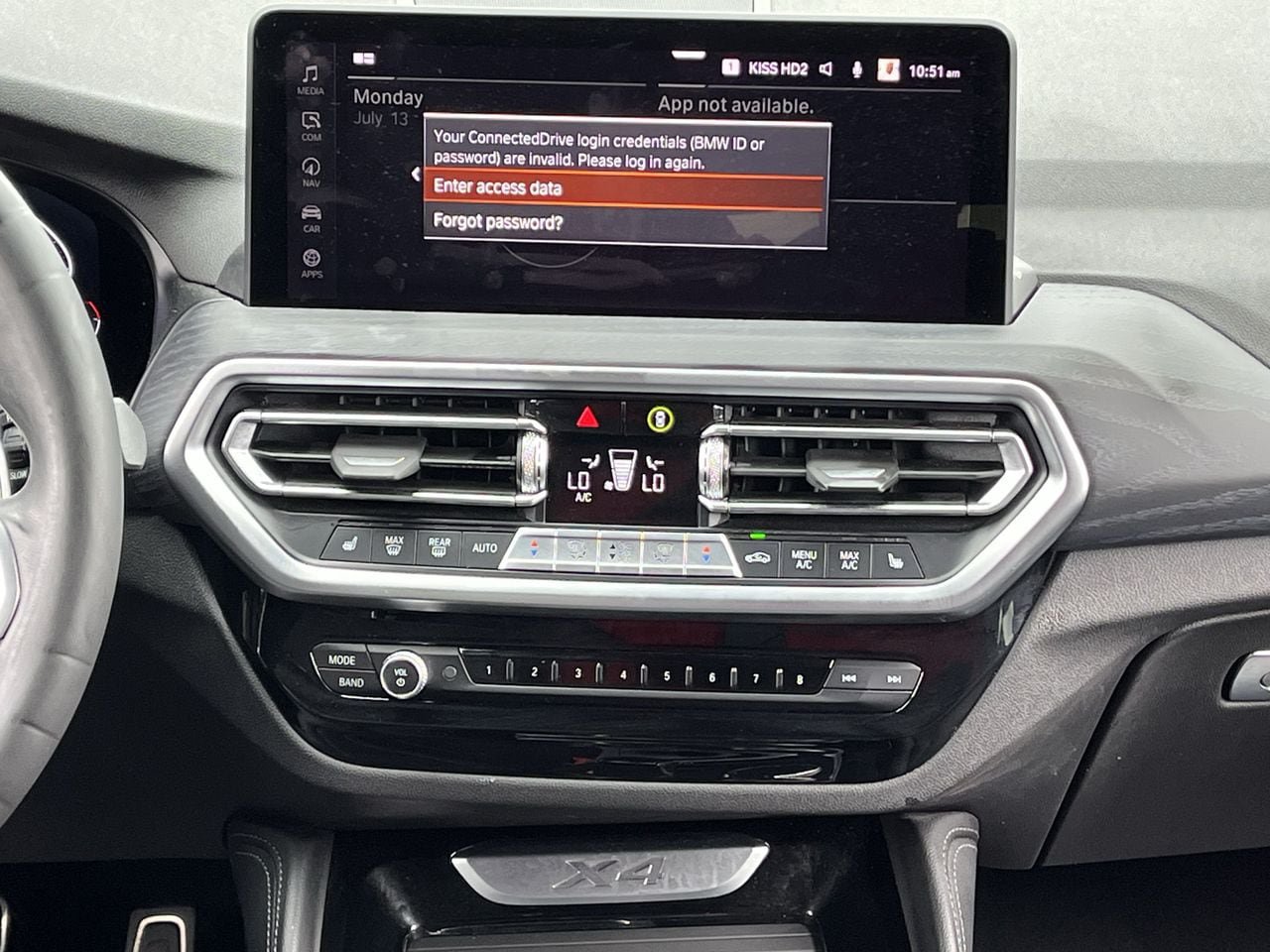 Used 2022 BMW X4 xDrive30i AWD/4WD image 16