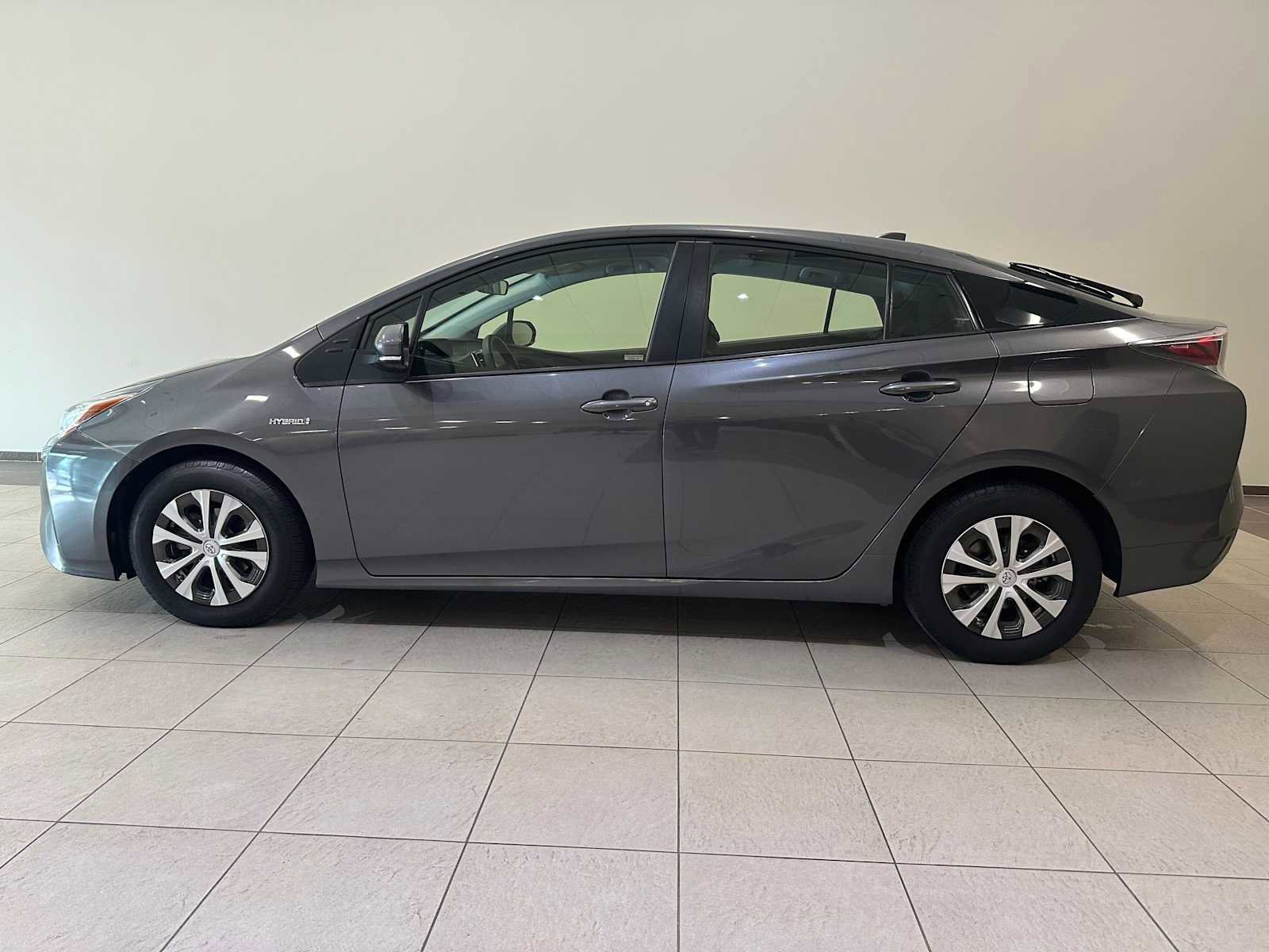 Used 2016 Toyota Prius Two image 3