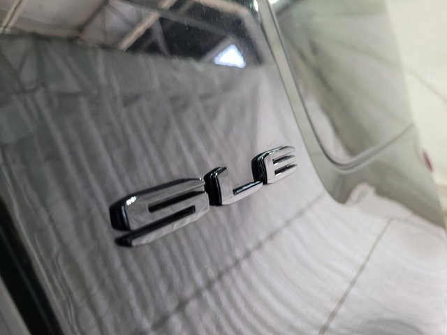 Used 2021 GMC Acadia SLE image 18