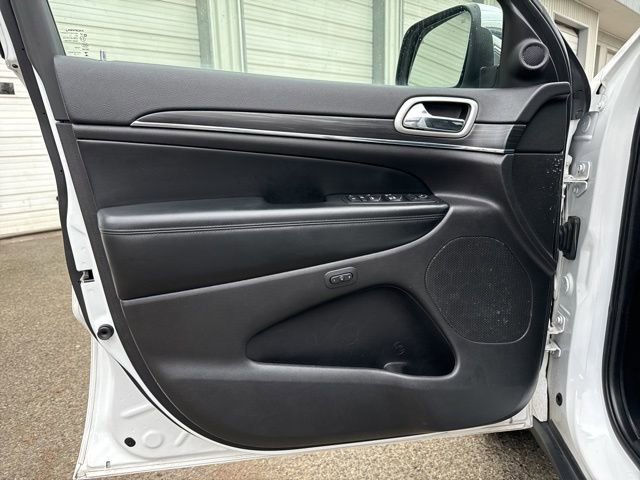 Used 2021 Jeep Grand Cherokee Limited w/ Trailer Tow Group IV image 26