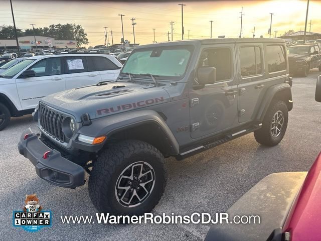 Used 2024 Jeep Wrangler Unlimited Rubicon w/ Convenience Group AWD/4WD image 3