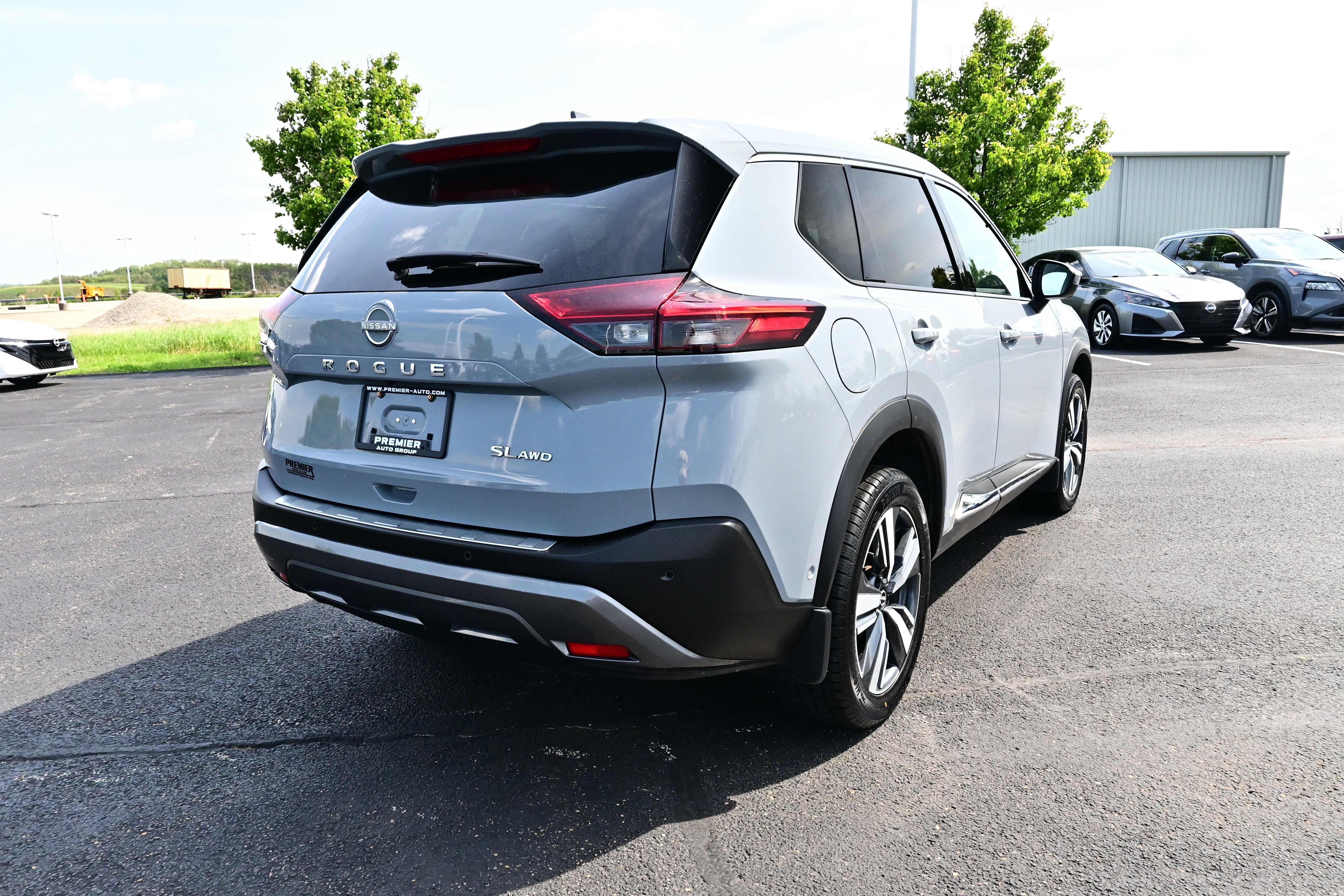 Used 2023 Nissan Rogue SL w/ SL Premium Package AWD/4WD image 6