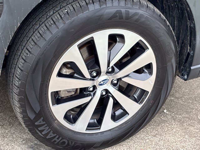 Used 2025 Subaru Outback Premium AWD/4WD image 16