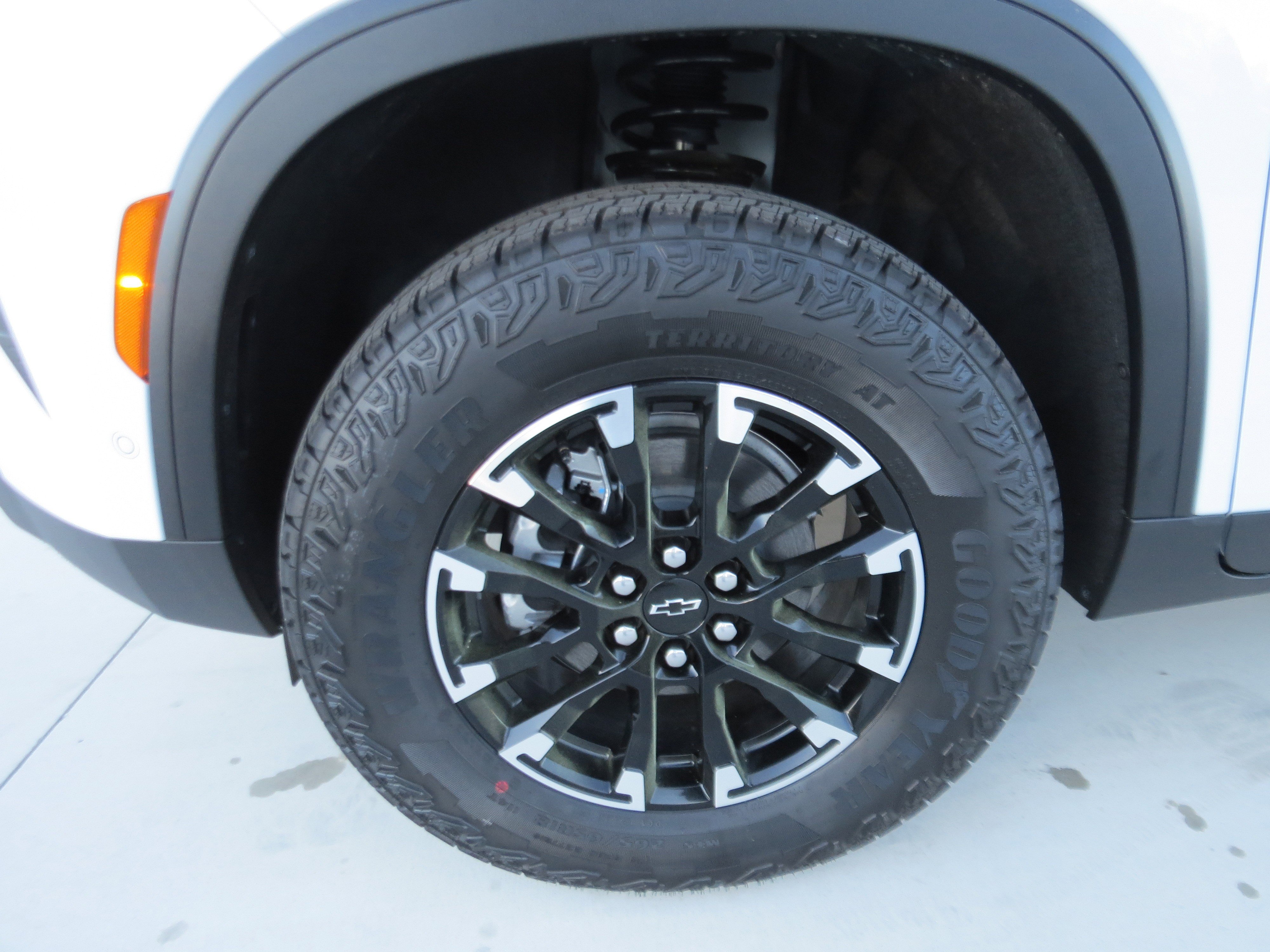 New 2026 Chevrolet Traverse Z71 w/ Enhanced Driving Package AWD/4WD image 10