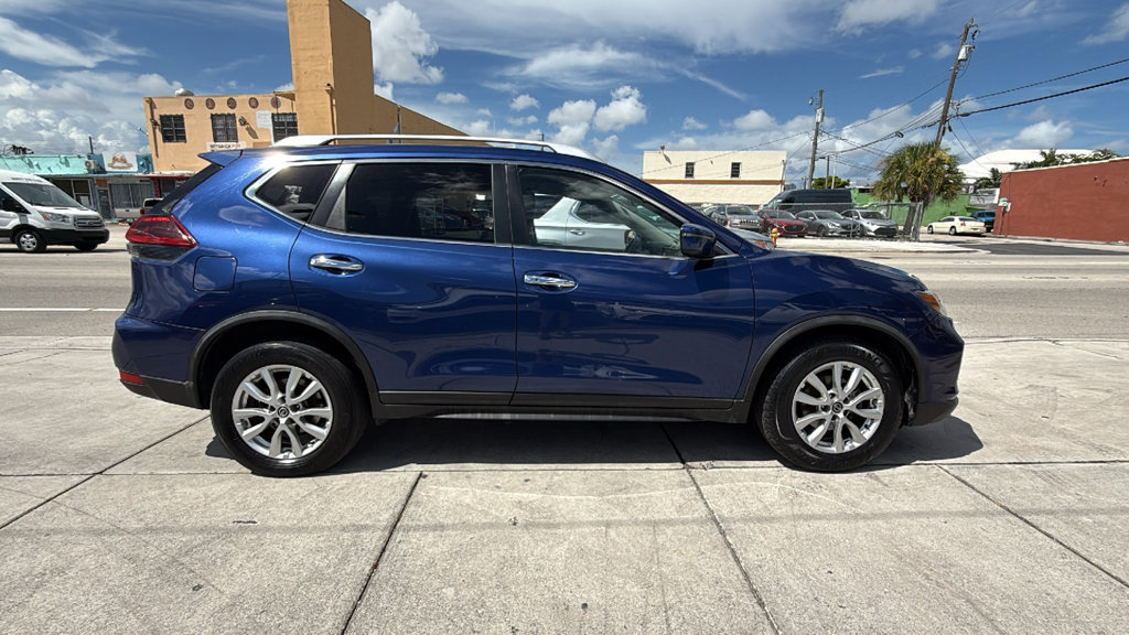 Used 2019 Nissan Rogue SV FWD image 14
