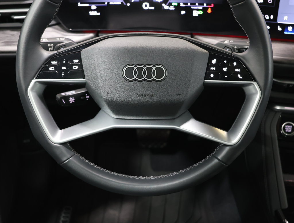 Used 2025 Audi Q5 Premium w/ Premium Plus AWD/4WD image 17