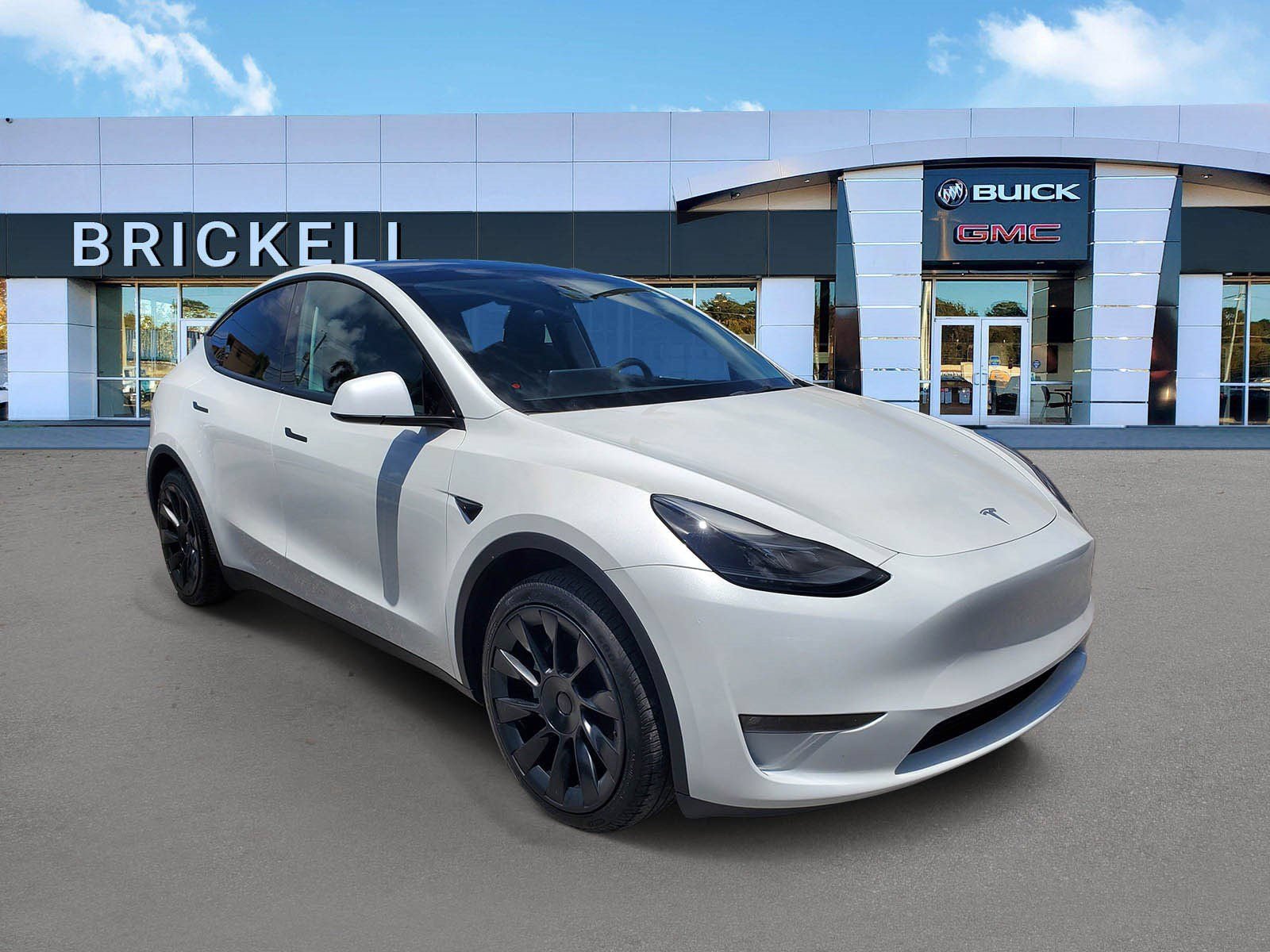 Used 2023 Tesla Model Y 2WD video 2