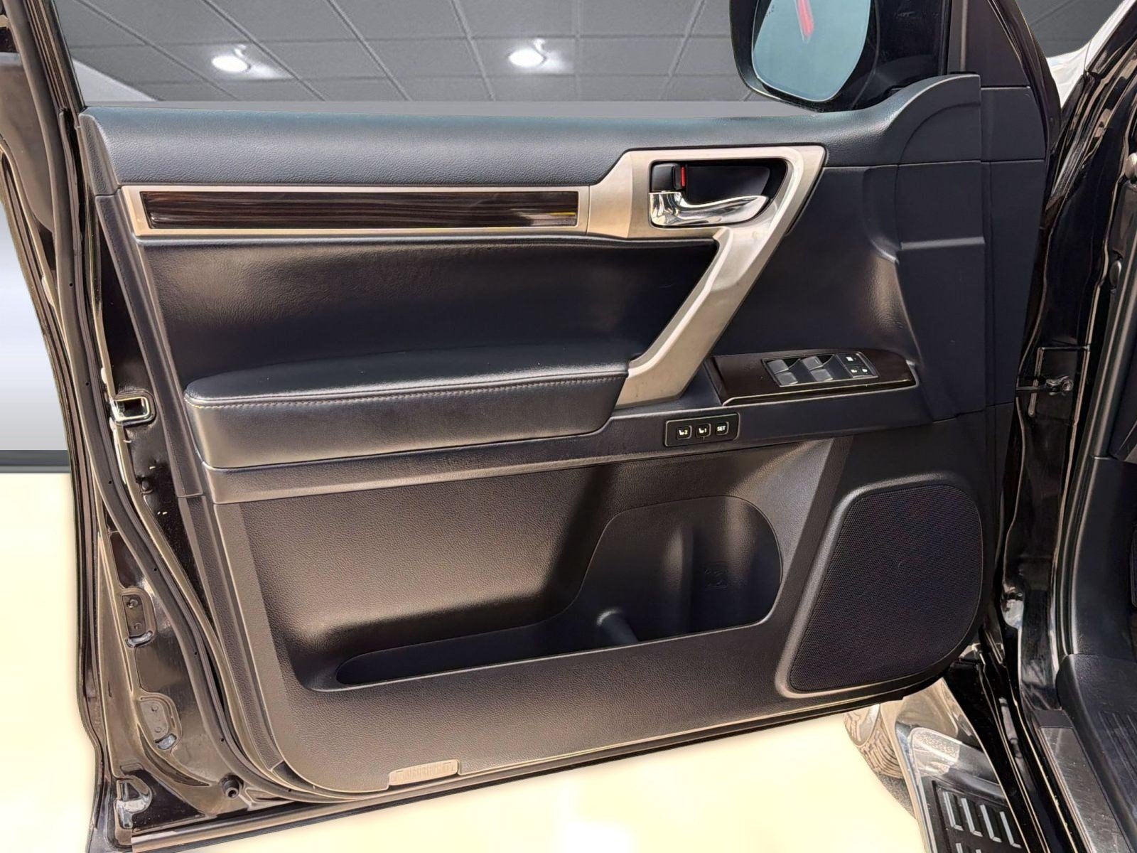 Used 2019 Lexus GX 460 w/ Navigation Package AWD/4WD image 24