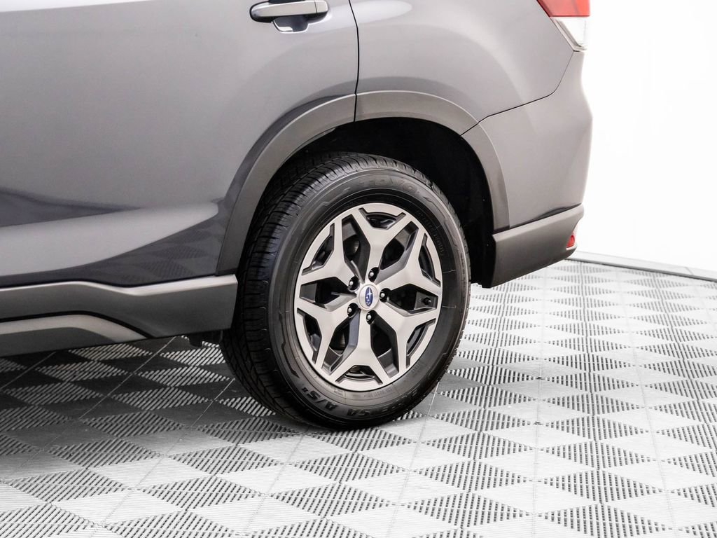 Used 2023 Subaru Forester Premium image 35