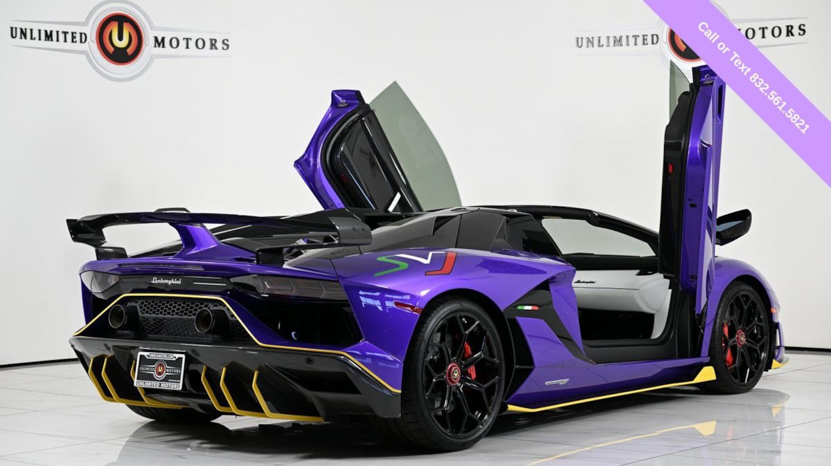 Used 2021 Lamborghini Aventador SVJ AWD/4WD image 12