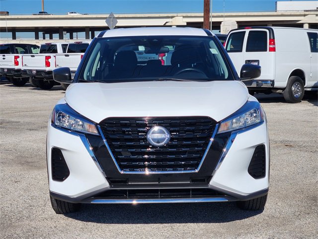 Used 2022 Nissan Kicks S video 2