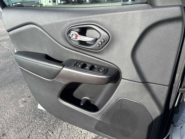 Used 2021 Jeep Cherokee Limited w/ Elite Package image 11