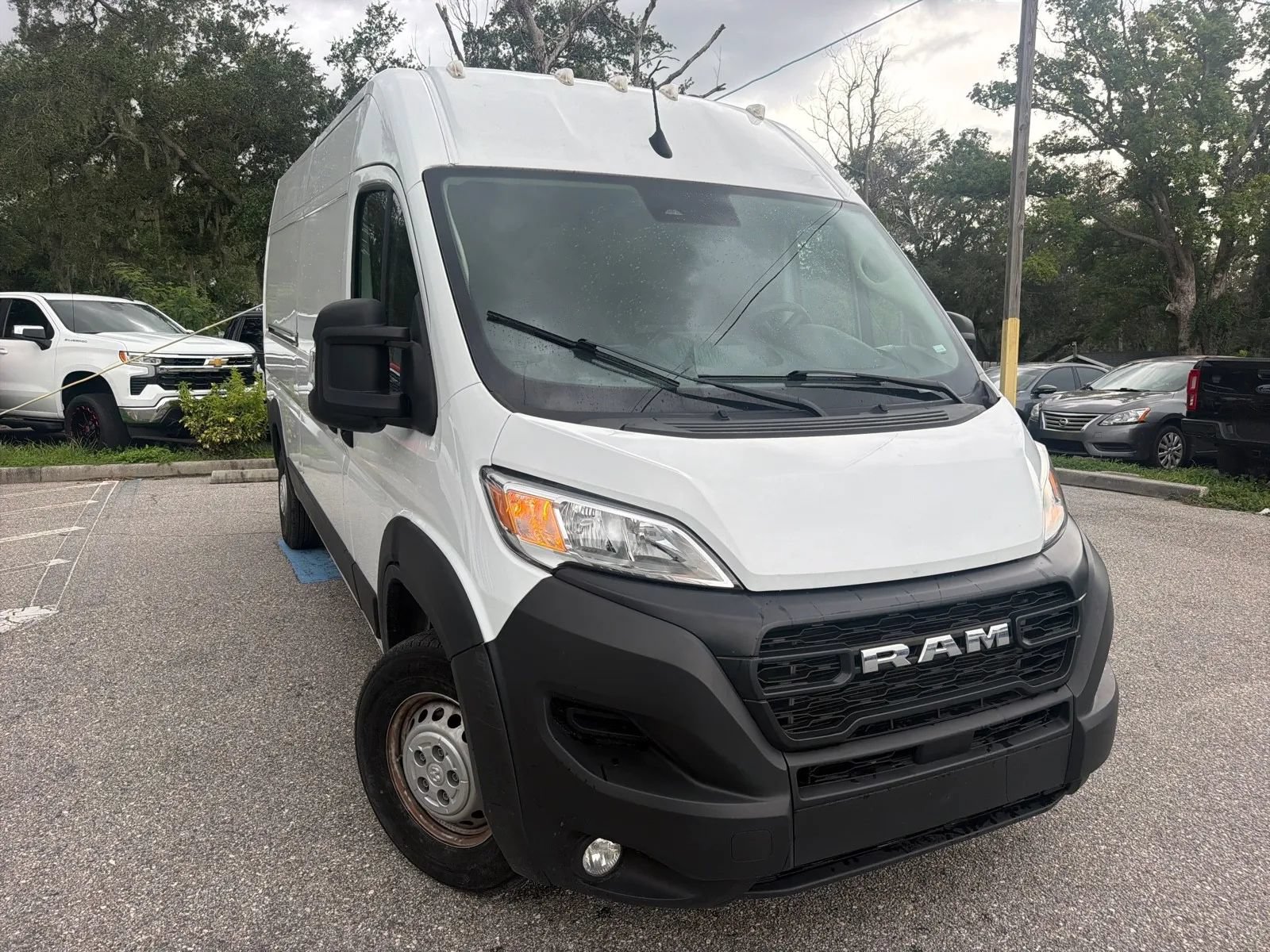 Used 2025 RAM ProMaster 2500 w/ Convenience Group FWD image 5