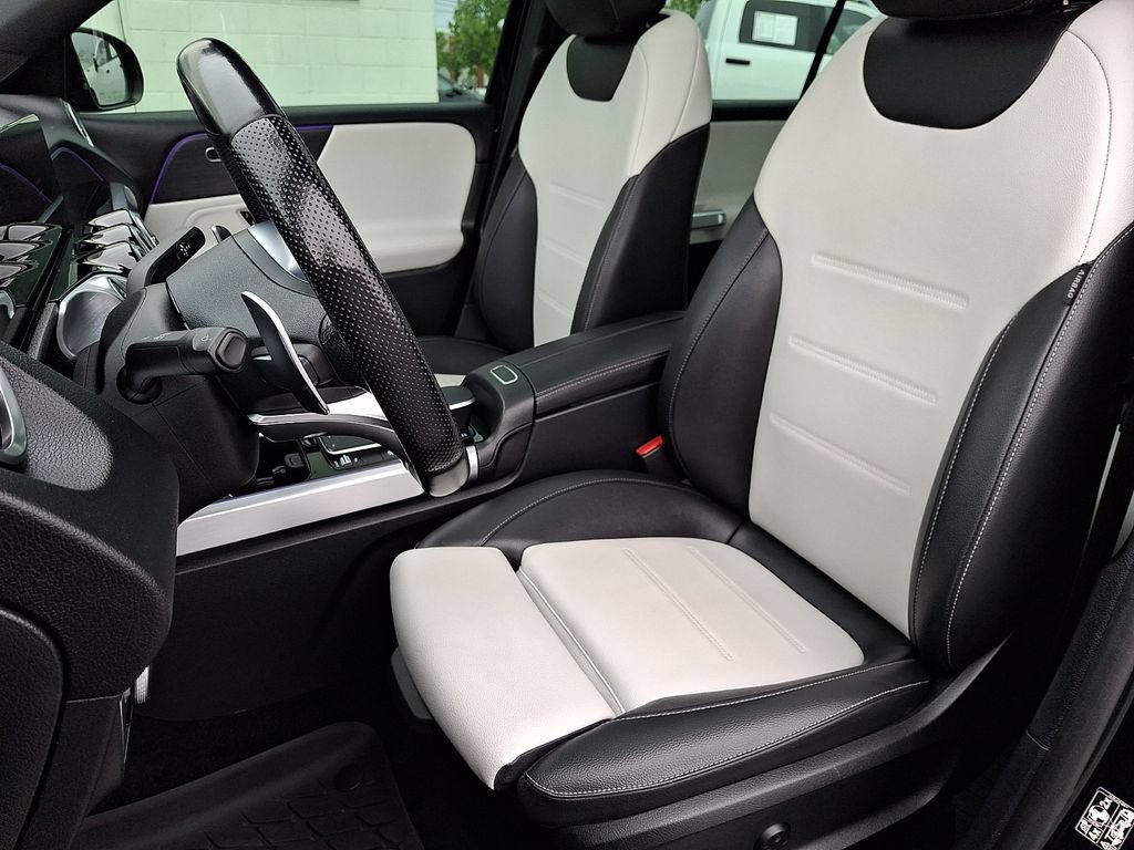 Used 2022 Mercedes-Benz GLB 35 AMG 4MATIC image 15