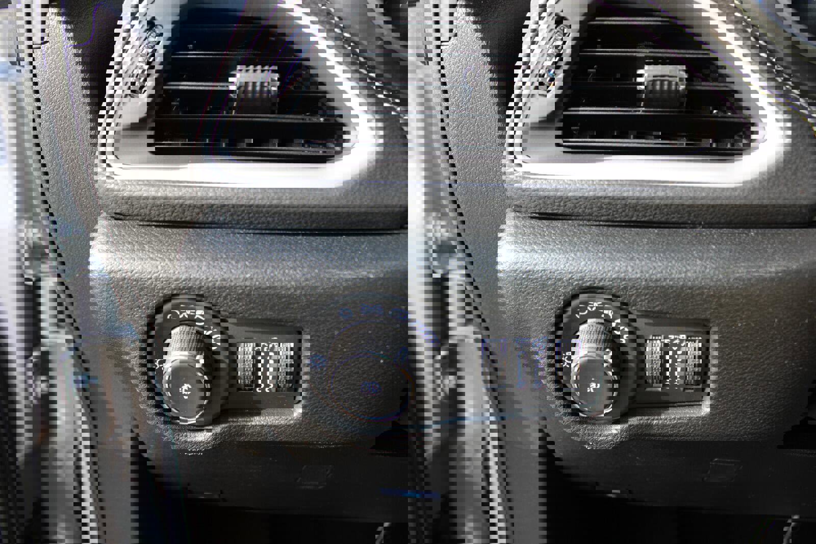 New 2026 Chrysler Pacifica Select image 13