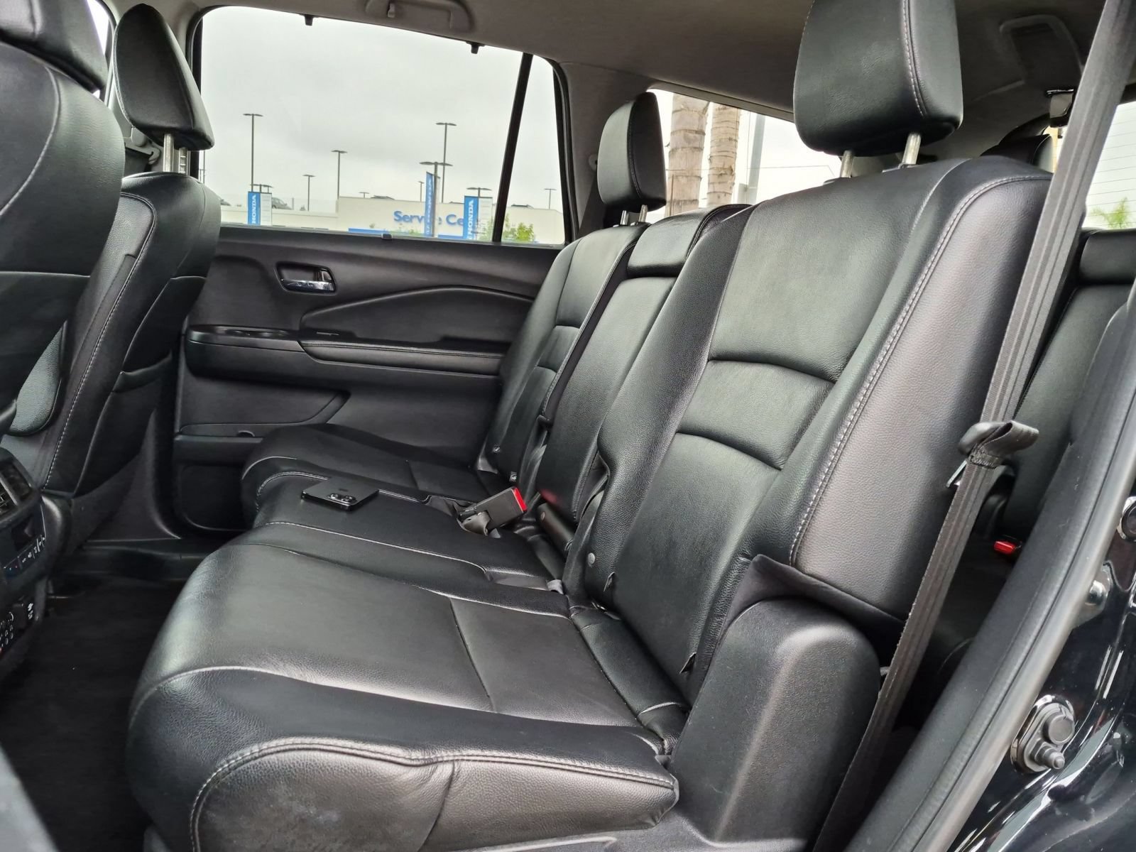 Used 2017 Honda Pilot Touring image 25
