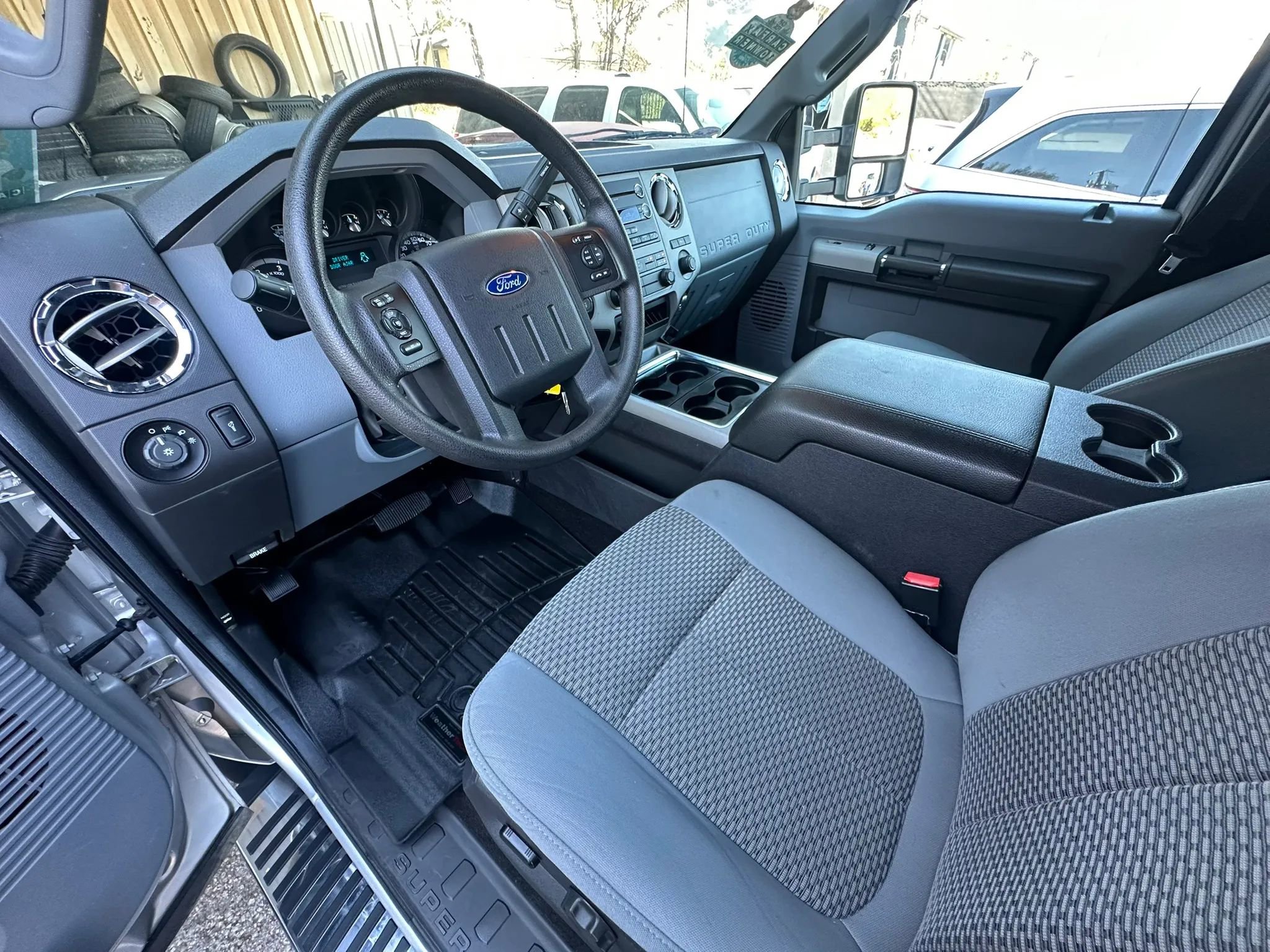 Used 2016 Ford F250 XLT w/ XLT Interior Package image 14