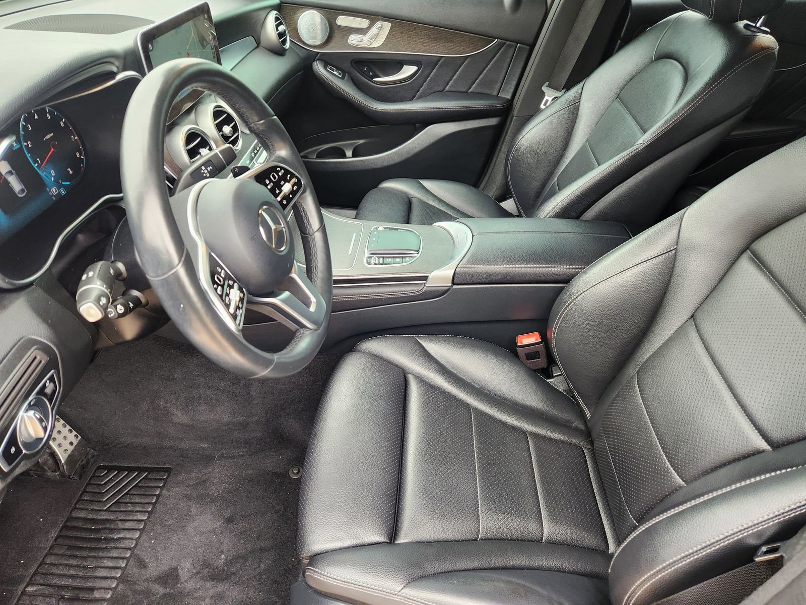Used 2020 Mercedes-Benz GLC 300 4MATIC Coupe image 16